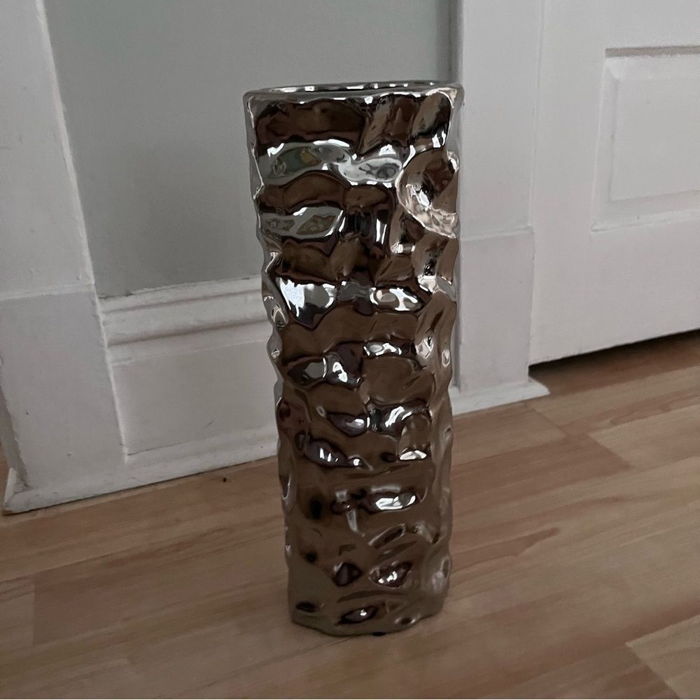 Italian Vintage sculptural Space Age style vase in chromed ceramic silver